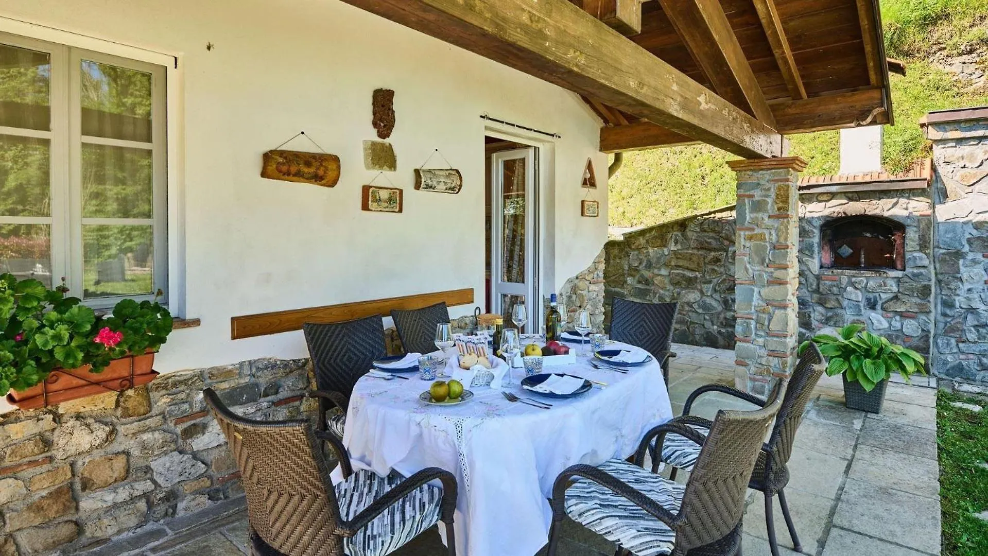 La Sella Villa Pescaglia 0*,  Italy
